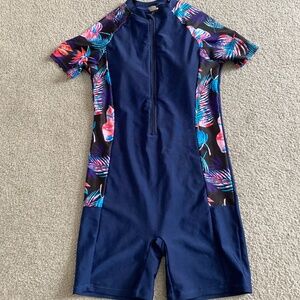 Girl swimsuit one piece